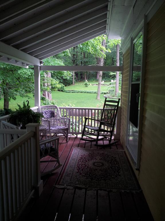 Bed and Breakfast 1868 Crosby House Brattleboro Exterior foto
